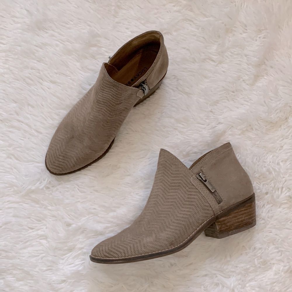 Lucky Brand Fhuna Stonerock Tan Suede Leather Ankle Boots Booties Sz 8.5